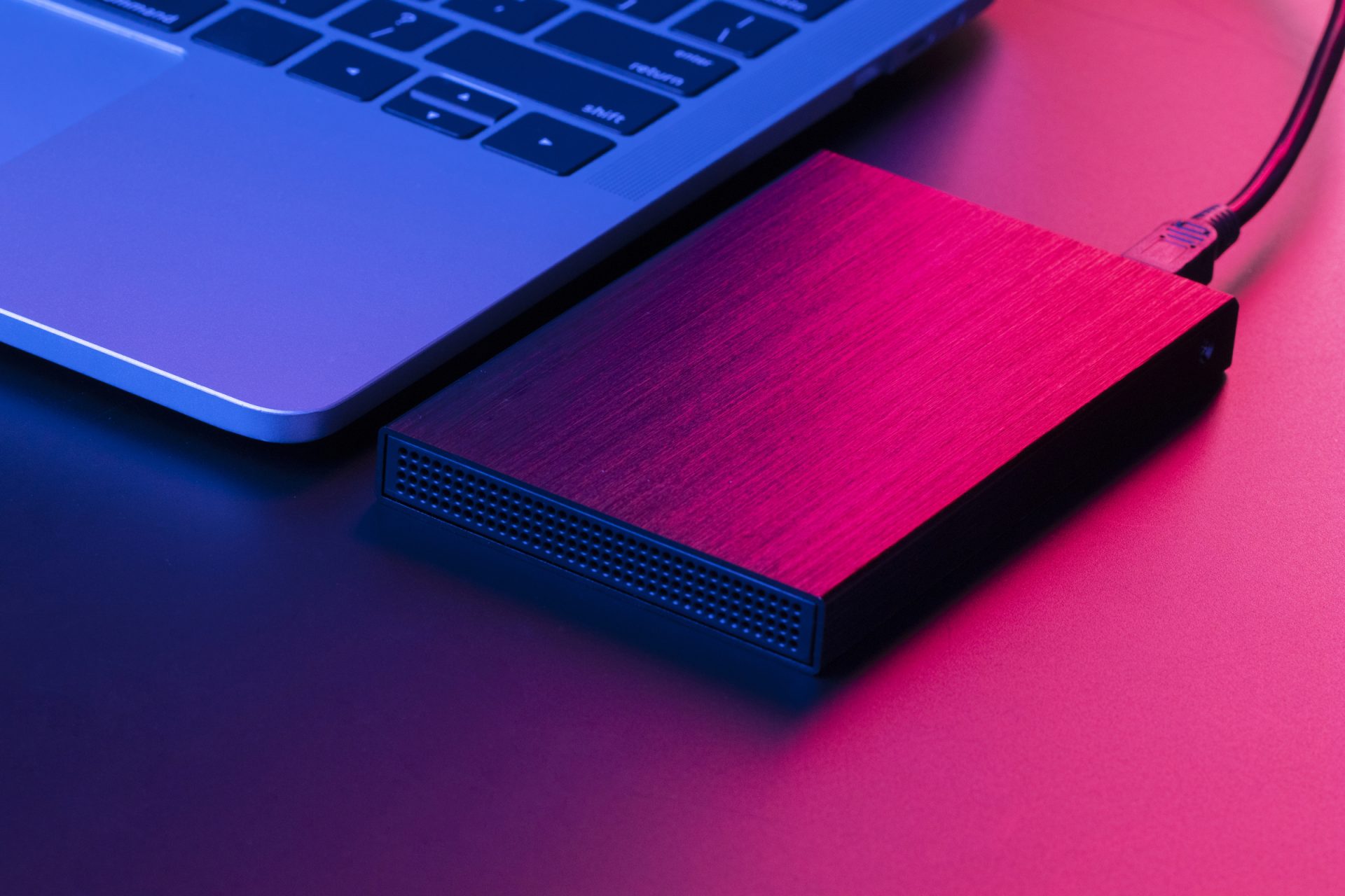 Backup strony internetowej - czym jest i co powinien zawierać? 1 Gdzie przechowywać backup i jak zadbać o jego bezpieczeństwo?