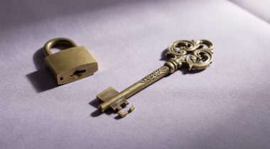 Co to jest token i jak chroni WordPress